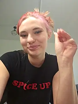 MaddieBaddieee Momentaufnahme des Live-Raums auf Stripchat