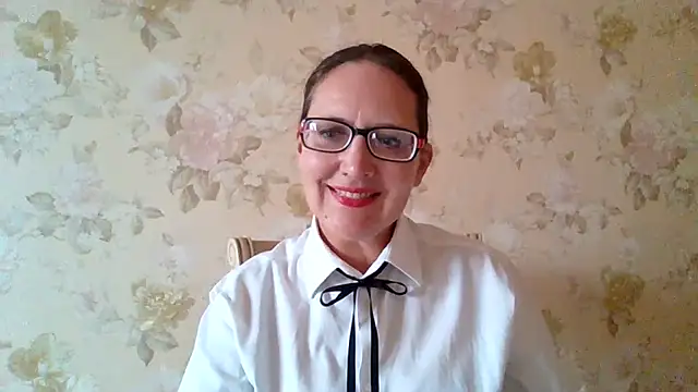 MagicalButterfly5 live room snapshot on Stripchat