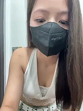 Mannhi_bb снимок онлайн-комнаты на Stripchat