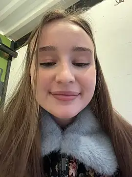 Mary_Sensory Momentaufnahme des Live-Raums auf Stripchat