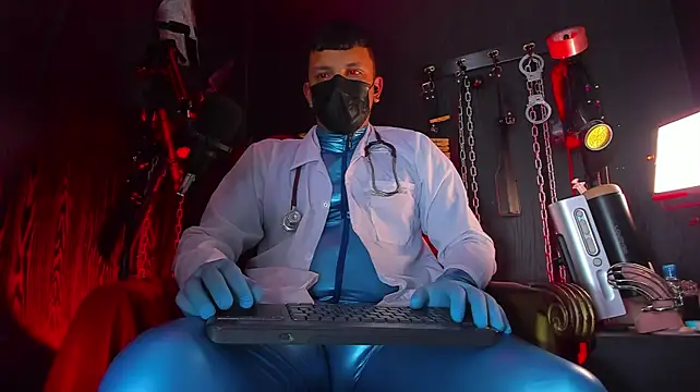 Master_Connor_BDSM снимок онлайн-комнаты на Stripchat