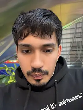 Mathias_vega momentopname van live room op Stripchat
