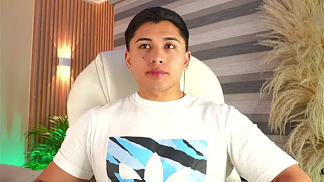 MatiasKorn live room snapshot on Stripchat