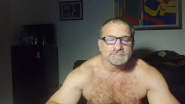 Mauro7788 live room snapshot on Stripchat
