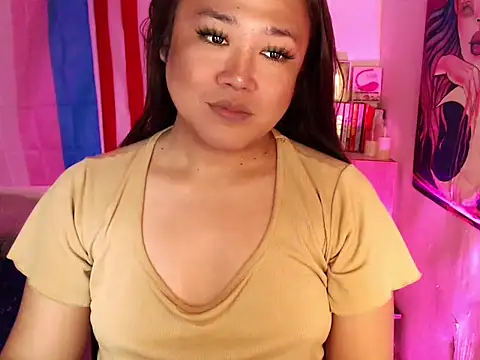 MelindaOnDuty_ live room snapshot on Stripchat