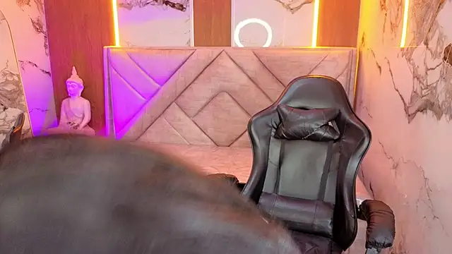 Melisa_v live room snapshot on Stripchat