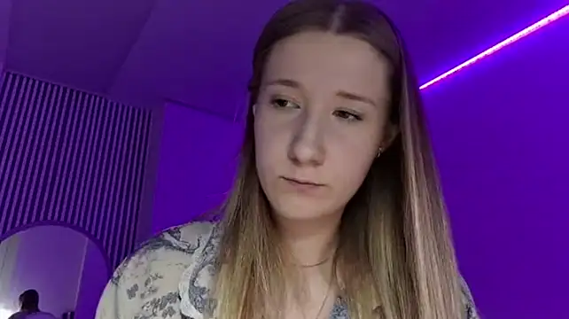 MerrileeReisser captura da sala ao vivo na Stripchat