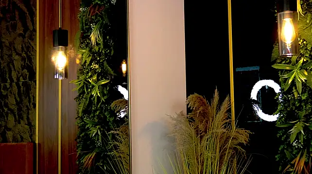 MiaCharm captura da sala ao vivo na Stripchat