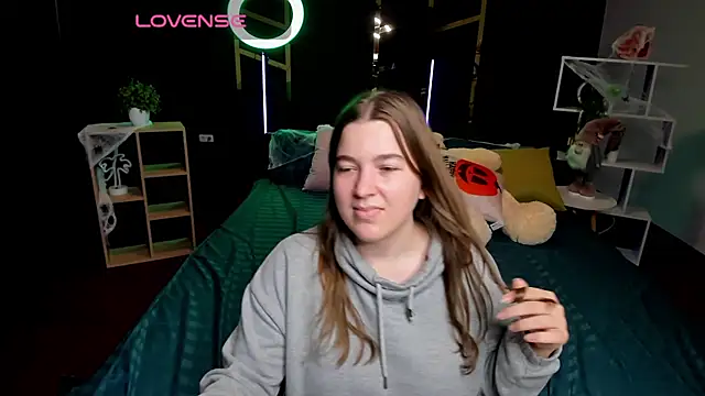 Miaa-Berry live room snapshot on Stripchat