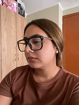 Miabonnett_ captura da sala ao vivo na Stripchat