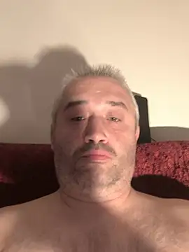 Michal_Z_Olomouce Momentaufnahme des Live-Raums auf Stripchat