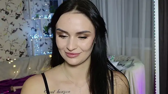 MilaaSweety momentopname van live room op Stripchat
