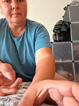 Milfpunci Momentaufnahme des Live-Raums auf Stripchat