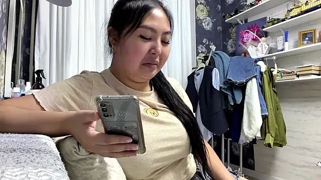 MiliBella снимок онлайн-комнаты на Stripchat