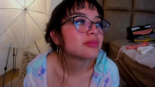 Mini_Rouse Momentaufnahme des Live-Raums auf Stripchat