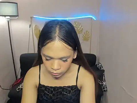 Miraroque live room snapshot on Stripchat