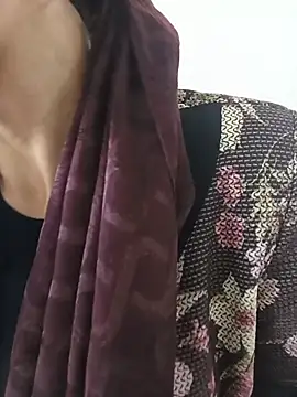 MisyonerNur captura de la sala en vivo en Stripchat