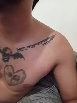 MitchellGordillo live room snapshot on Stripchat