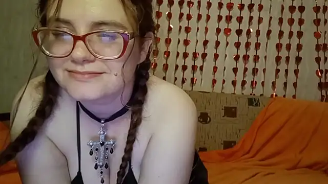 Miyabeee Momentaufnahme des Live-Raums auf Stripchat