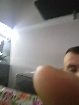 Mlody2787 live room snapshot on Stripchat