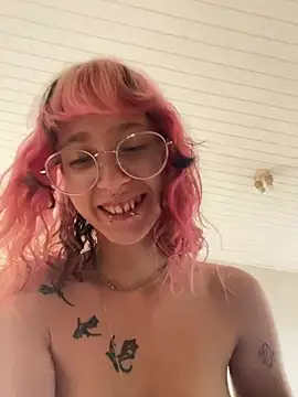 Moon_ Momentaufnahme des Live-Raums auf Stripchat