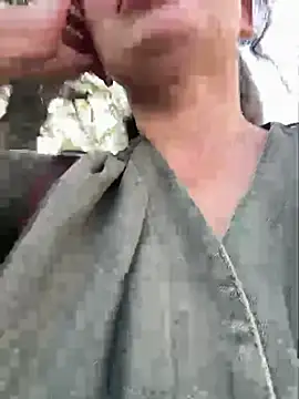MooonReal Momentaufnahme des Live-Raums auf Stripchat