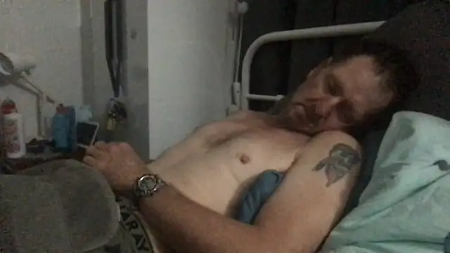 MrBombasticxxx captura da sala ao vivo na Stripchat
