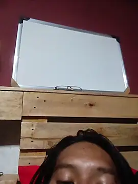 MrWine00000 Momentaufnahme des Live-Raums auf Stripchat