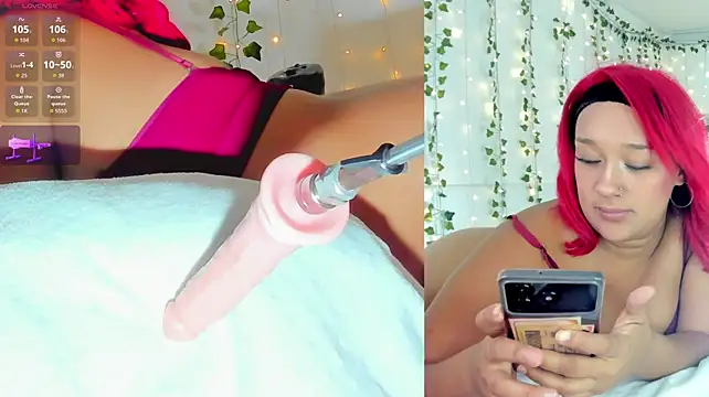 Ms__Dira снимок онлайн-комнаты на Stripchat