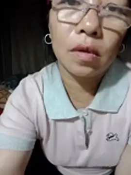 Mye_kiss live room snapshot on Stripchat