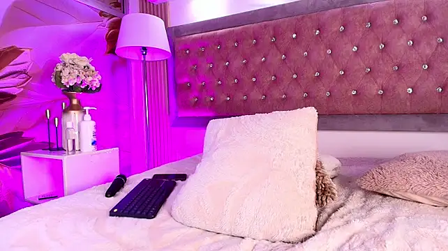 MylaDreams captura de la sala en vivo en Stripchat