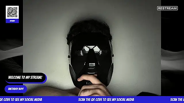 Mystery_man_20cm Momentaufnahme des Live-Raums auf Stripchat