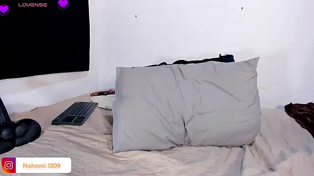 NahomiiAcosta momentopname van live room op Stripchat