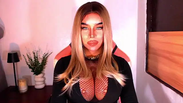 NataliaFernandezz Momentaufnahme des Live-Raums auf Stripchat