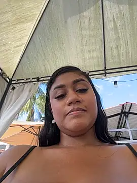 NayTorres live room snapshot on Stripchat