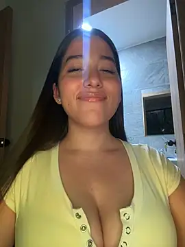 Nhefertary live room snapshot on Stripchat