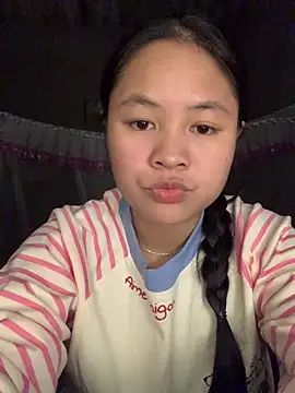 Nhuyensexy Momentaufnahme des Live-Raums auf Stripchat