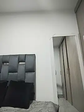 NiaSoler captura de la sala en vivo en Stripchat