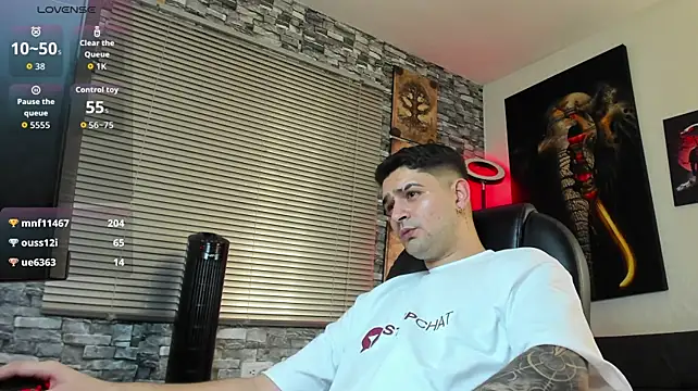 Nicolas_Fellener momentopname van live room op Stripchat