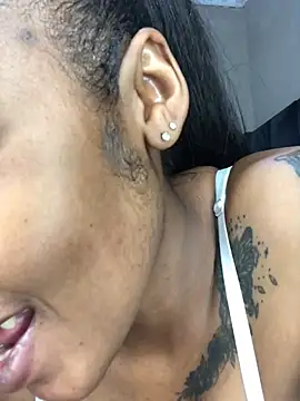 Nicole-Liam- Momentaufnahme des Live-Raums auf Stripchat