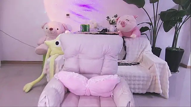 Nier-1314 live room snapshot on Stripchat