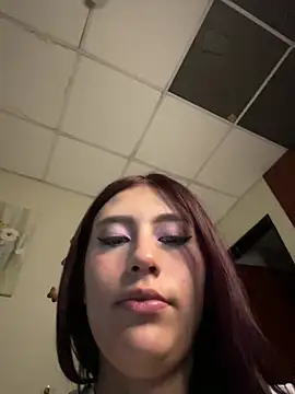 Niicole_Diamond captura da sala ao vivo na Stripchat