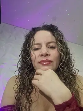 Nina_vallon снимок онлайн-комнаты на Stripchat