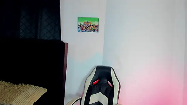 Noah__Browm live room snapshot on Stripchat
