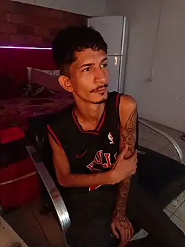 OCamBoy live room snapshot on Stripchat