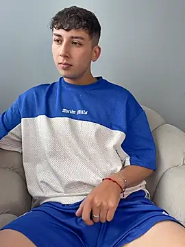 OLIVER_K Momentaufnahme des Live-Raums auf Stripchat