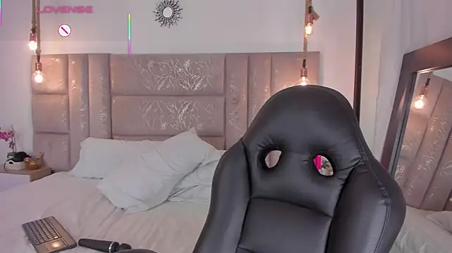 Oriana_Guzman captura de la sala en vivo en Stripchat