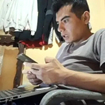 Ortiz3404 live room snapshot on Stripchat