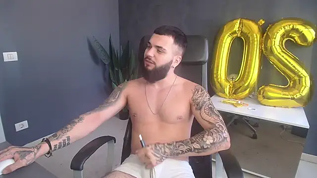 OscarWillss live room snapshot on Stripchat