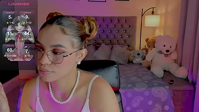 OxanaFedorova1- Momentaufnahme des Live-Raums auf Stripchat